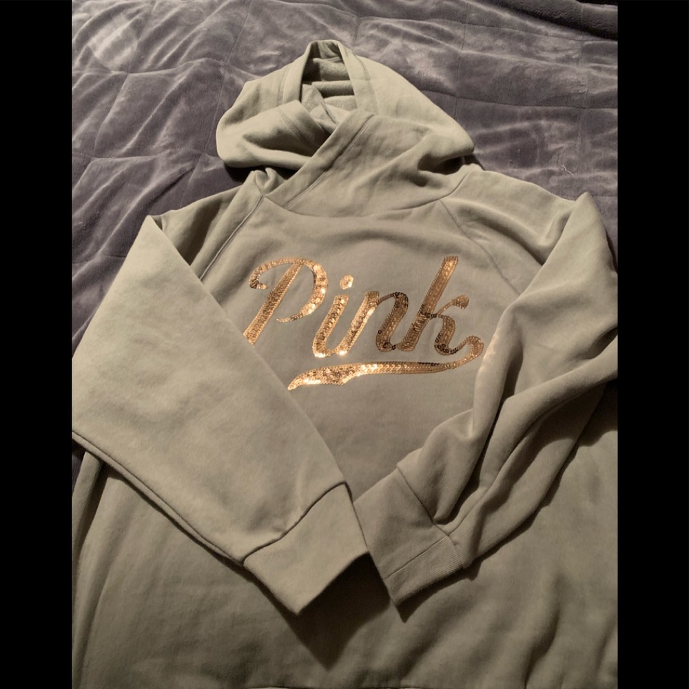 VS Pink Hooded sweatshirt